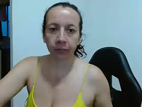 milfevha online show from June 19, 2026, 11:20 pm