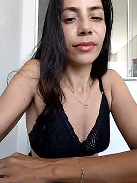 Rainha Travessa online show from September 29, 2025, 3:06 pm