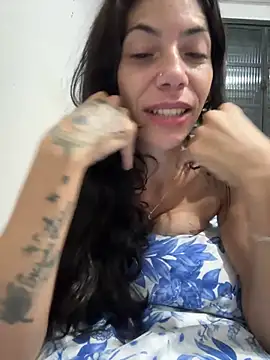 Rainha Travessa online show from April 7, 2026, 6:37 am