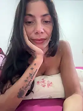 Rainha Travessa online show from March 18, 2026, 5:47 pm