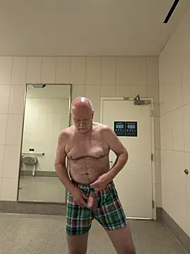 FLSexyGuy online show from April 19, 2026, 12:50 pm