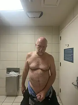 FLSexyGuy online show from April 27, 2026, 12:58 pm