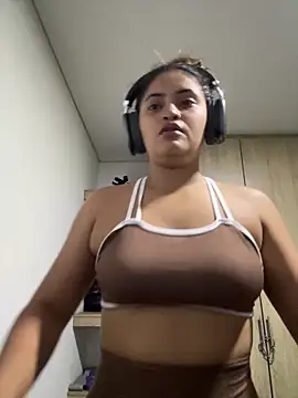 Snapshot of Isa_squirt1 chatting on February 25, 2026, 12:00 am Isa squirt1 online show from February 25, 2026, 12:00 am