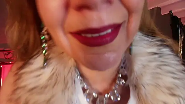Snapshot of MelaniaKnauss chatting on July 7, 2026, 7:50 pm MelaniaKnauss online show from July 7, 2026, 7:50 pm