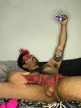 Snapshot of Karlo_98 chatting on October 31, 2025, 9:11 pm Karlo 98 online show from October 31, 2025, 9:11 pm