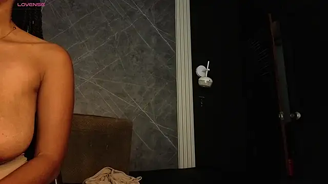 YummyDuooo online show from January 6, 2026, 11:58 am