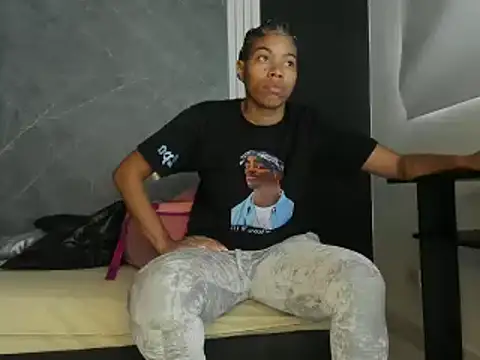 YummyDuooo online show from March 10, 2025, 1:10 pm