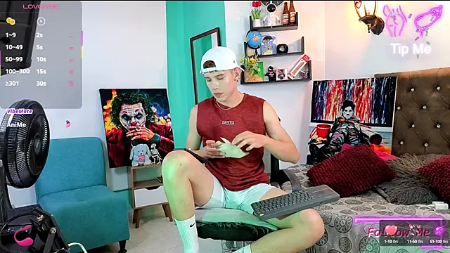 flowers18 online show from October 9, 2025, 10:10 pm