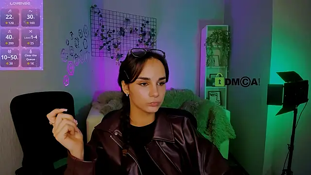 daisy candy online show from October 1, 2025, 7:18 pm