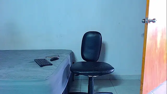 mikecoper 23 online show from January 19, 2026, 1:15 pm