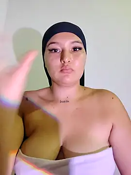 Celeste camila18 online show from September 16, 2025, 5:03 pm