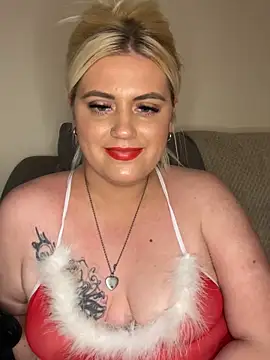 Blondiee3088 online show from December 22, 2024, 7:21 pm