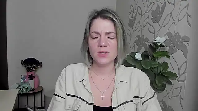 MariaSttone online show from March 13, 2025, 7:28 pm