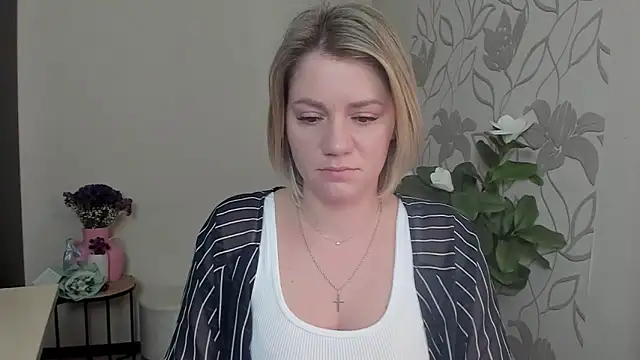 MariaSttone online show from March 21, 2025, 2:40 pm