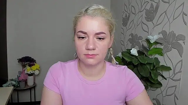 MariaSttone online show from November 20, 2025, 12:39 pm