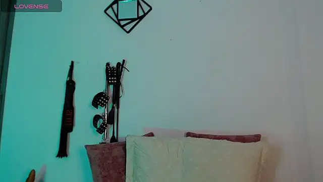 Alisson Beckett online show from March 12, 2025, 5:17 pm