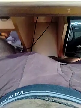 Tamilandteluguboy14 online show from October 17, 2025, 6:39 am