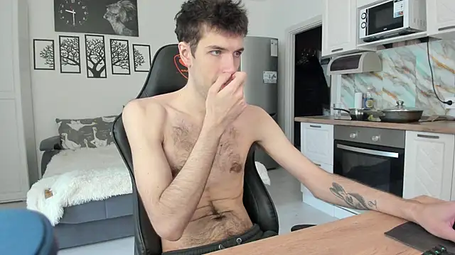 White Dylan online show from May 30, 2026, 11:16 am