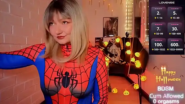 Snapshot of Sandralawrence chatting on October 31, 2025, 9:11 pm Sandralawrence online show from October 31, 2025, 9:11 pm