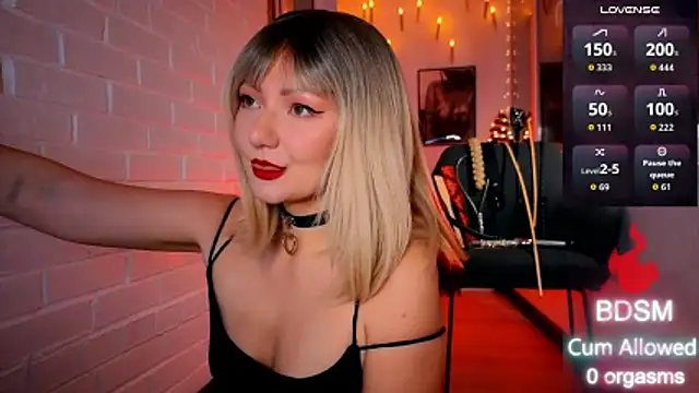 Snapshot of Sandralawrence chatting on December 15, 2025, 9:53 pm Sandralawrence online show from December 15, 2025, 9:53 pm