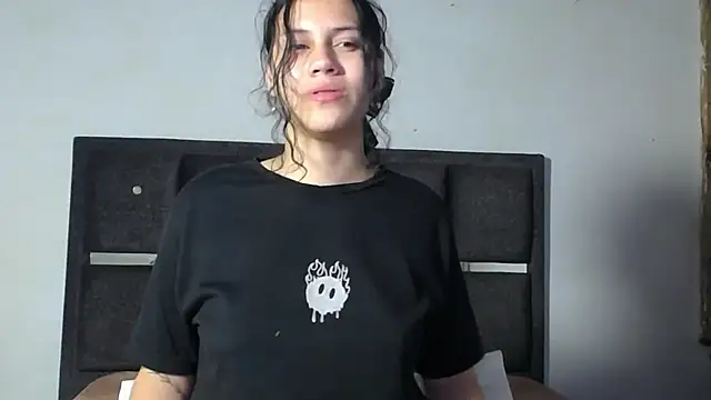 realshy-Stepsis online show from May 5, 2026, 12:41 pm