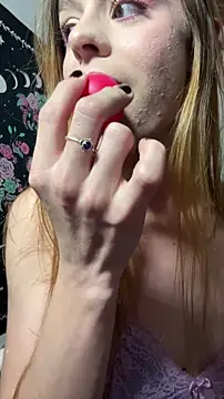 RuivaRaposinha online show from November 5, 2025, 9:51 pm