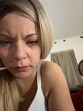 Snapshot of EllaSnow chatting on March 12, 2026, 5:13 am EllaSnow online show from March 12, 2026, 5:13 am