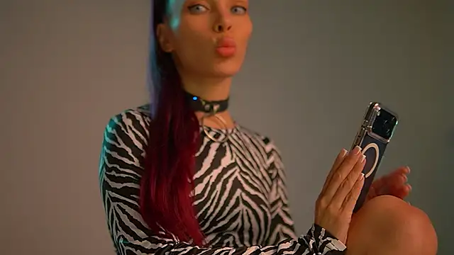 Snapshot of Mila_May_ chatting on February 22, 2026, 12:35 am Mila May online show from February 22, 2026, 12:35 am