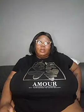 Snapshot of DAIRYBELLELIZxx chatting on July 14, 2026, 8:04 pm DAIRYBELLELIZxx online show from July 14, 2026, 8:04 pm
