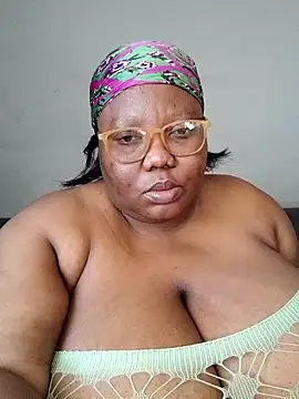 Snapshot of DAIRYBELLELIZxx chatting on August 2, 2026, 2:04 pm DAIRYBELLELIZxx online show from August 2, 2026, 2:04 pm