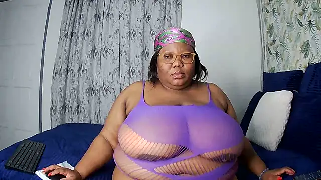 Snapshot of DAIRYBELLELIZxx chatting on June 3, 2026, 9:08 pm DAIRYBELLELIZxx online show from June 3, 2026, 9:08 pm
