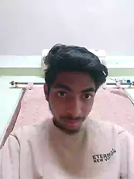 Snapshot of biggboyzz chatting on January 24, 2025, 6:35 am biggboyzz online show from January 24, 2025, 6:35 am