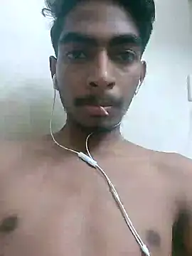 Snapshot of biggboyzz chatting on December 1, 2024, 5:29 pm biggboyzz online show from December 1, 2024, 5:29 pm