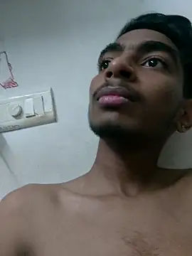 Snapshot of biggboyzz chatting on December 19, 2025, 1:02 pm biggboyzz online show from December 19, 2025, 1:02 pm