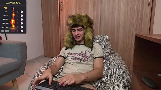 zenn rush1 online show from January 3, 2025, 1:13 pm