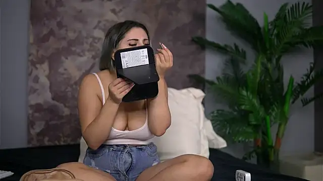 AudreySosa online show from November 18, 2025, 10:02 pm