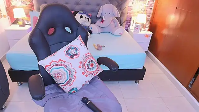 italy   boobs online show from October 13, 2025, 1:02 pm