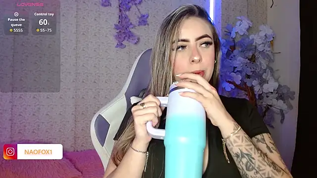 NaomiFox1 online show from September 23, 2025, 3:35 am