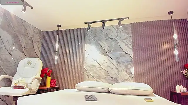 julietha taylor online show from March 16, 2026, 2:52 am