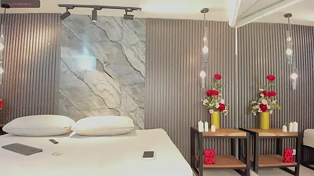 julietha taylor online show from March 5, 2026, 2:41 am