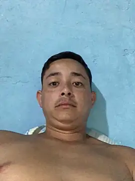 Snapshot of isacalejandroo chatting on March 9, 2025, 4:33 pm isacalejandroo online show from March 9, 2025, 4:33 pm