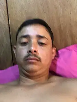 Snapshot of isacalejandroo chatting on March 4, 2025, 2:42 pm isacalejandroo online show from March 4, 2025, 2:42 pm