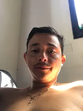 Snapshot of isacalejandroo chatting on February 9, 2025, 6:16 pm isacalejandroo online show from February 9, 2025, 6:16 pm