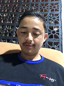 Snapshot of isacalejandroo chatting on March 1, 2025, 4:47 am isacalejandroo online show from March 1, 2025, 4:47 am