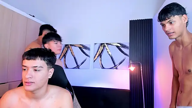 Sweet WallenV2 online show from October 24, 2025, 1:21 pm