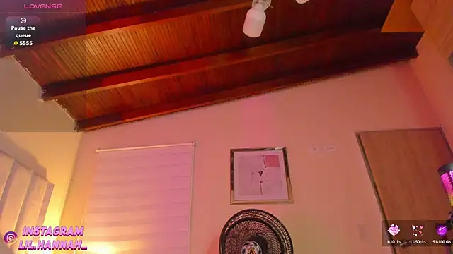 lil hanna18 online show from September 26, 2025, 8:05 pm