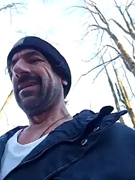 Snapshot of sinful_silvio chatting on December 7, 2024, 9:17 pm sinful silvio online show from December 7, 2024, 9:17 pm