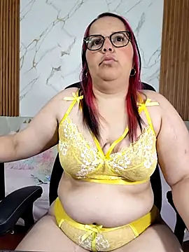 Snapshot of kiara_scottt chatting on June 24, 2026, 8:35 am kiara scottt online show from June 24, 2026, 8:35 am