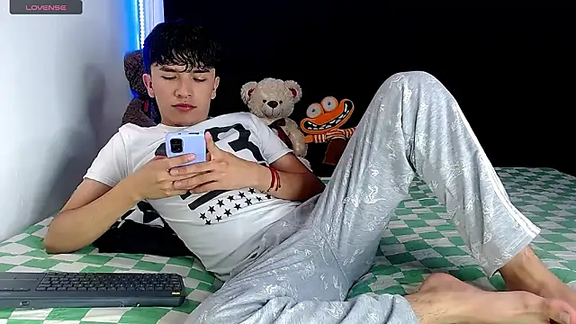 benji hoter online show from February 2, 2026, 11:04 pm