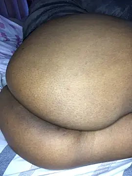 Sexyass242 online show from May 8, 2026, 5:22 am